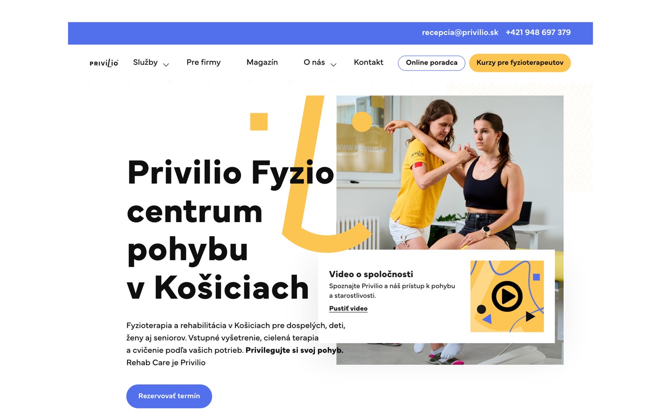 Privilio homepage hero: the new brand with clinic photography, the 'Rehab Care je Privilio' continuity line, and a reservation call-to-action